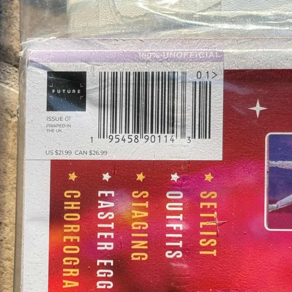 The Essential: Taylor Tour Collection - Picture 8 of 8